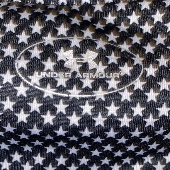 Under Armour ColdGear Mock   Black w/ White Star Long Sleeve Top sz Small Fitted - Picture 7 of 8